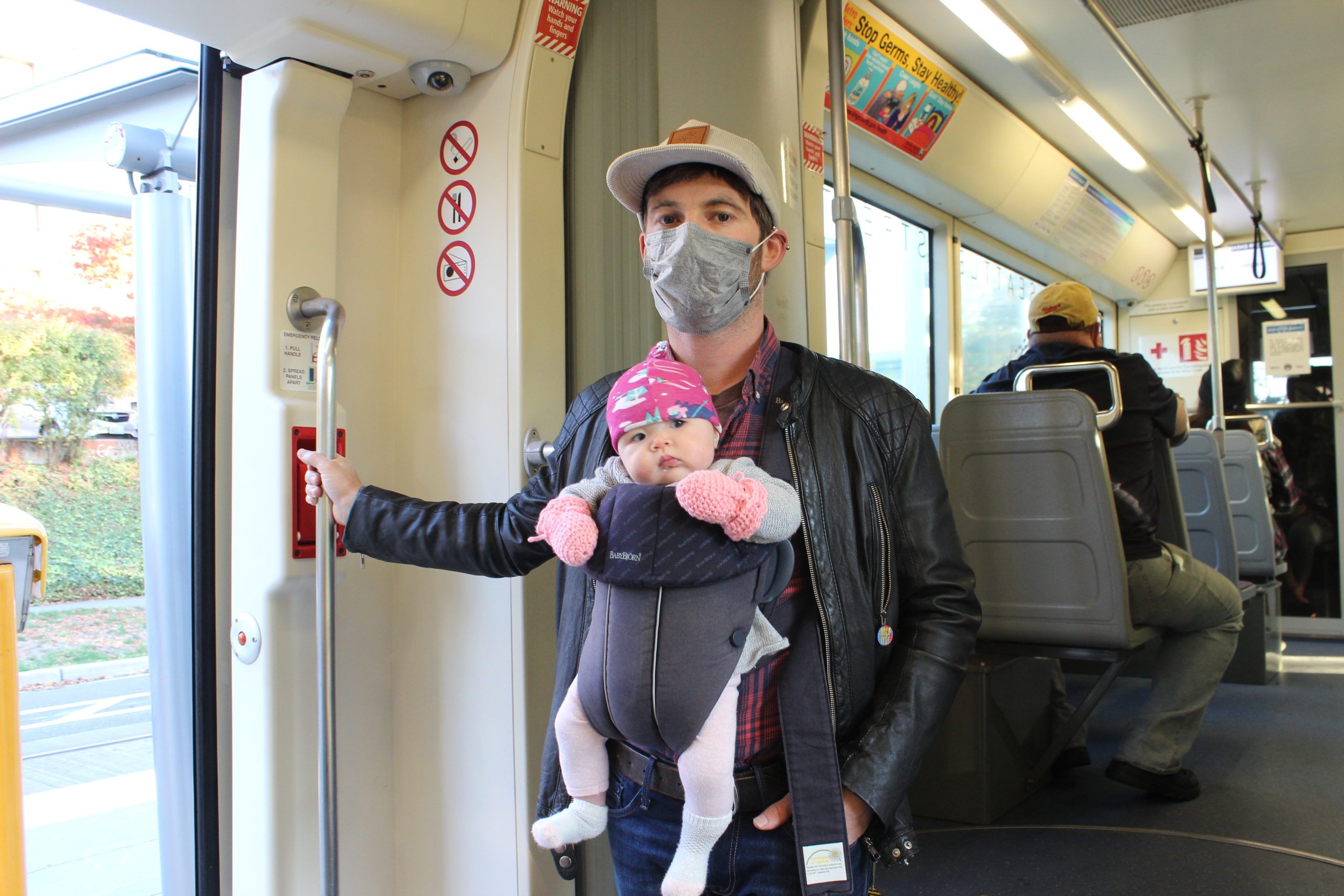 Yiting Lim photo bus baby