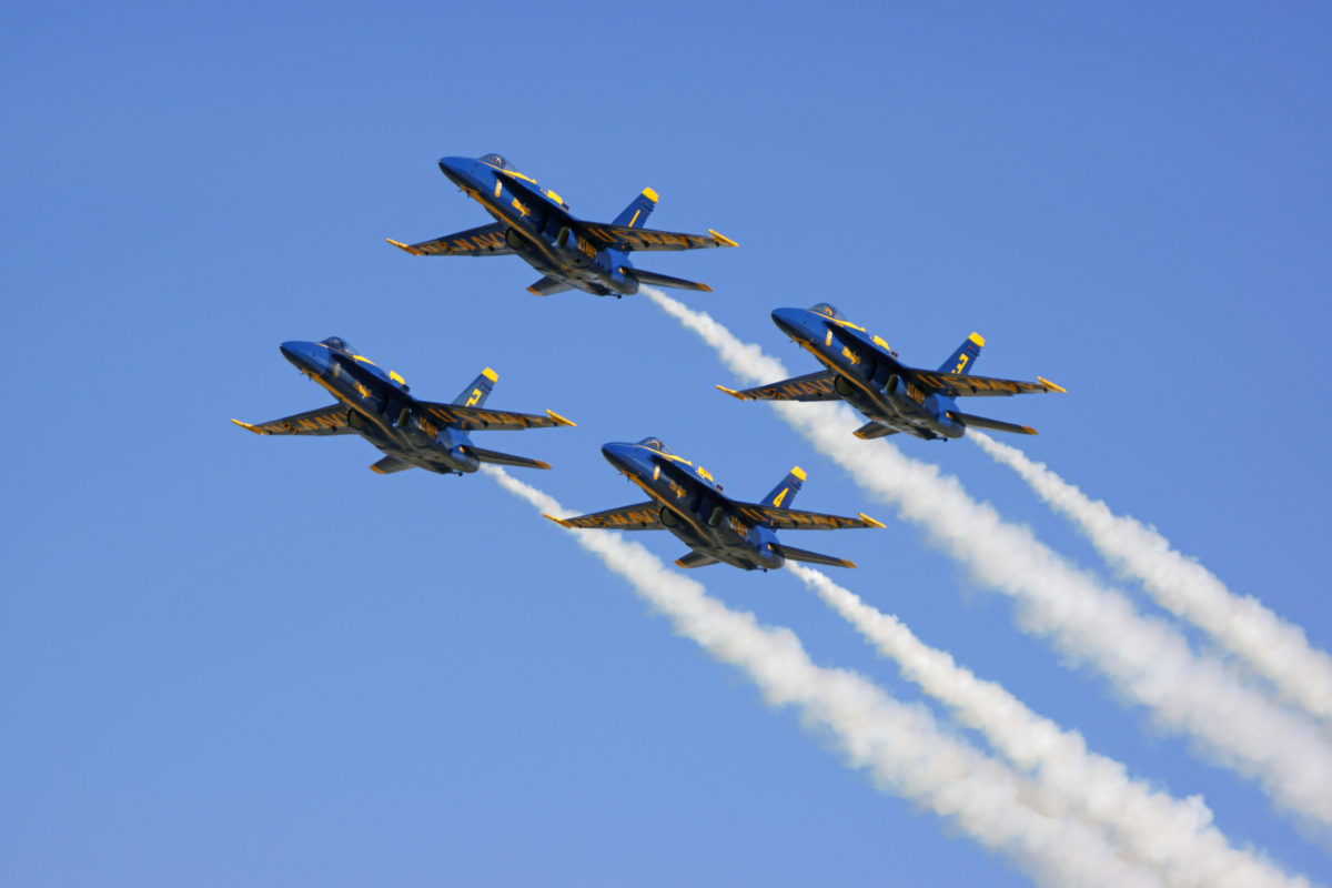 Blue Angels soar through the sky. Watch them practice before the Seafair show.